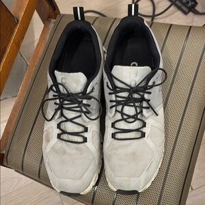 Men's OnCloud Grey Sneakers. Size 10.5. Very good condition, just needs a wash.